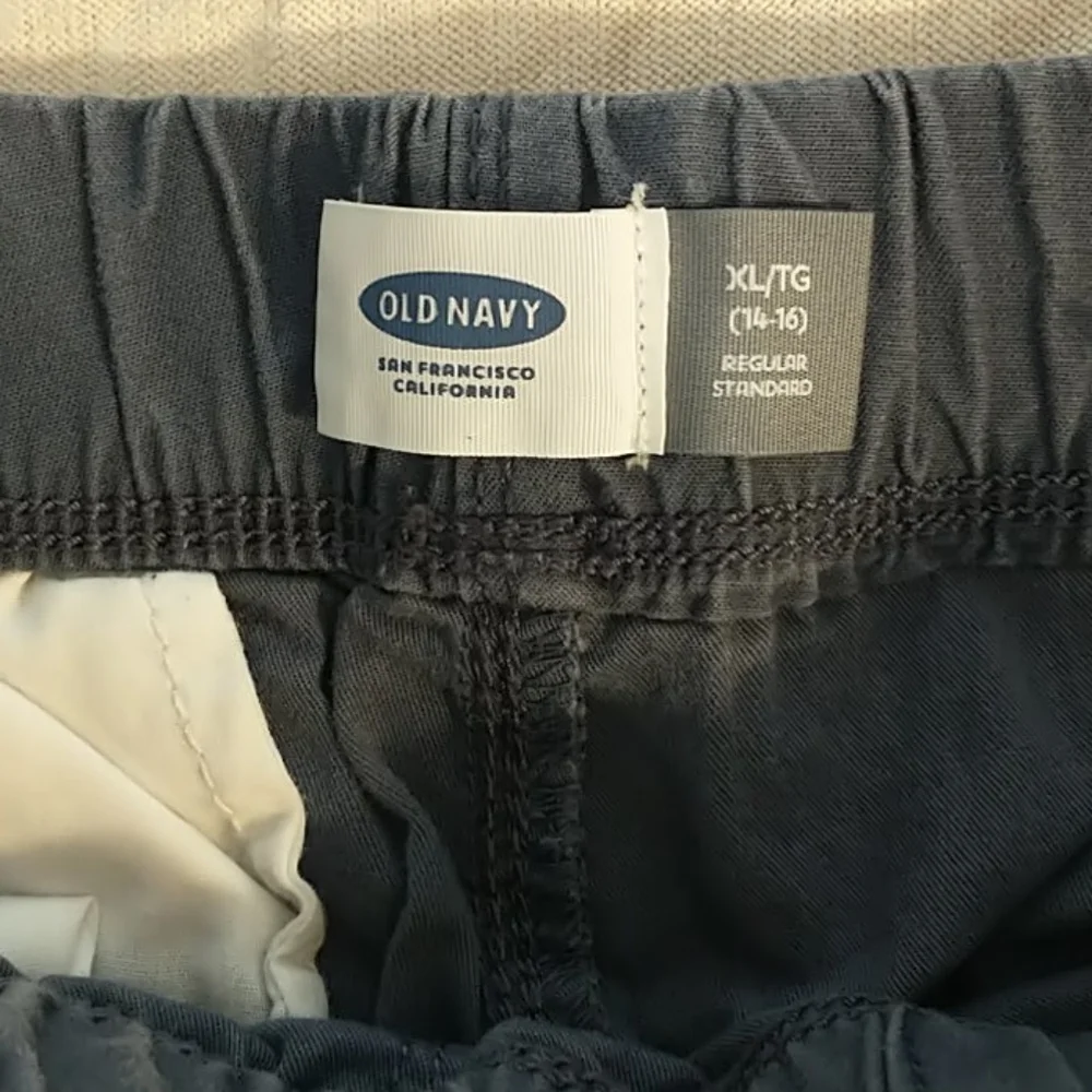 Old navy short size xl/TG (14-16)